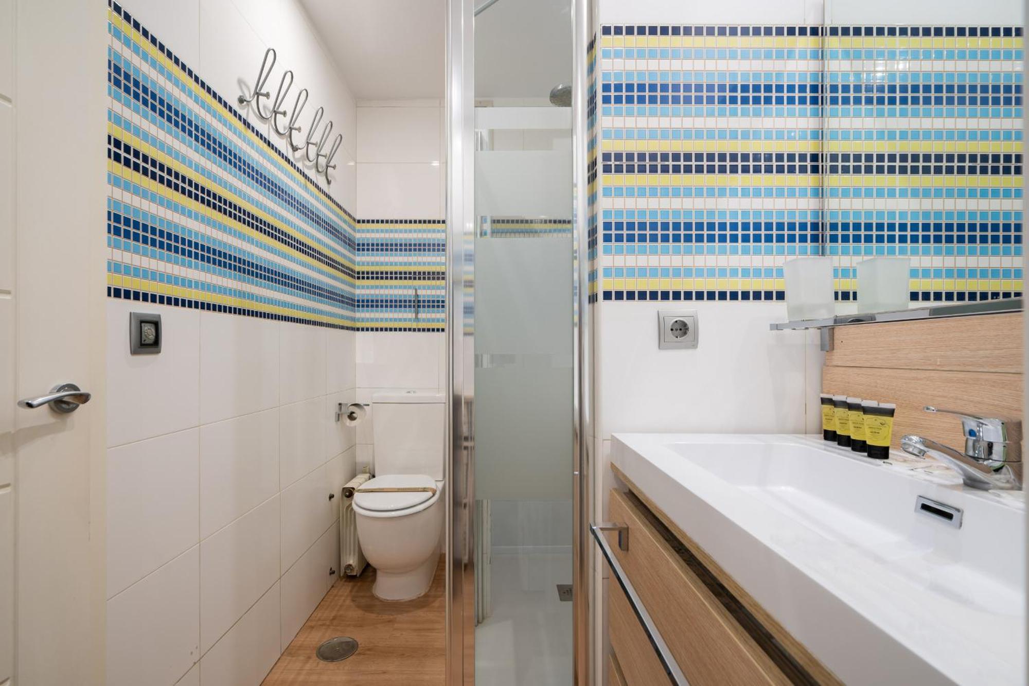 Apartamento En Plaza De Espana Alquiler Temporal Madrid Exterior photo